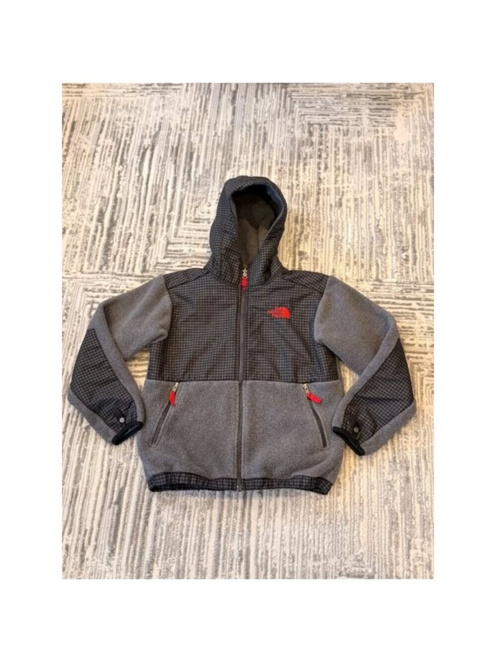 The North Face boys youth medium 10/12 black/white/gray fleece hooded coat